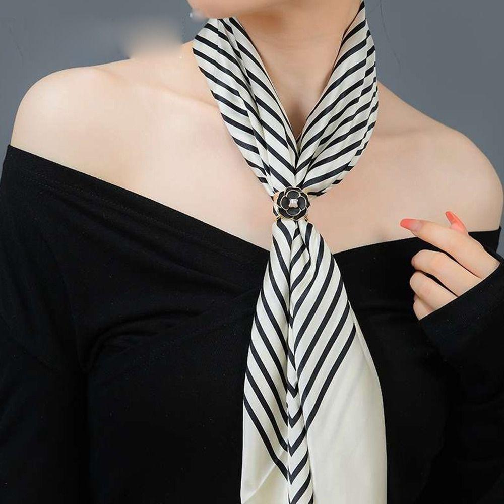 

Accessory Zinc Zinc Alloy Hollow Out Women Shawl Clips Fashion Jewelry Silk Brooch Vintage Scarf Buckle чорний