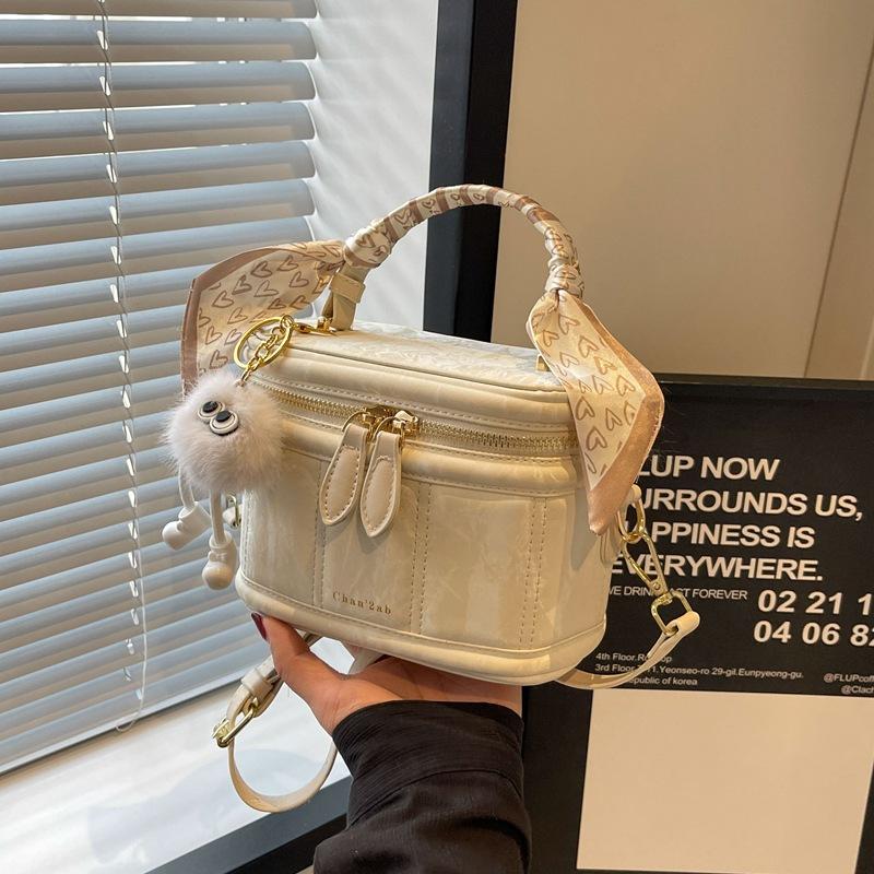 Handheld Box Bag Women's New Fashion Small Square Bag Commuter Versatile Messenger Bag