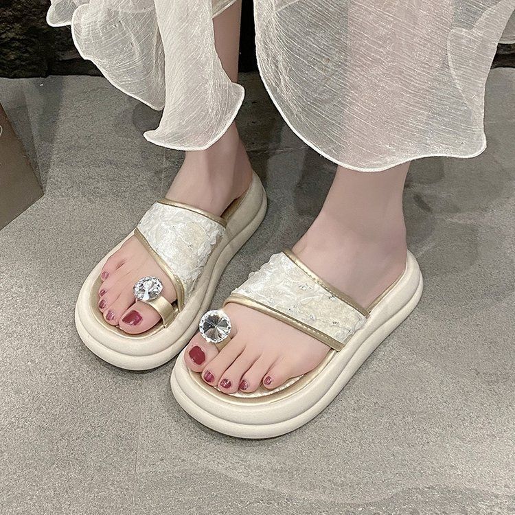 One-word women's 2025 summer new toe wear thick-bottomed comfortable casual fashion slippers women's height sandals tide