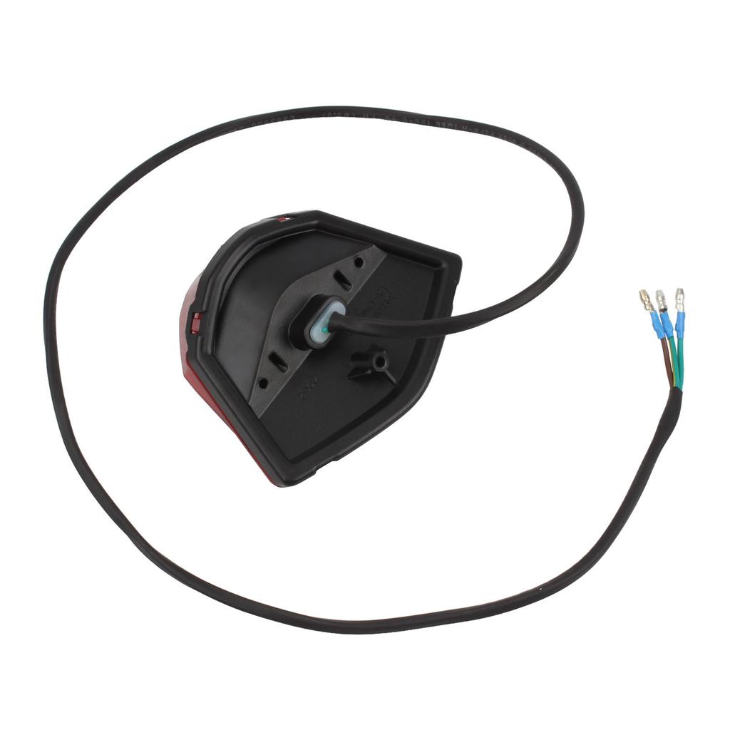 Motorcycle Safety Lighting Signal Brake Tail Light with High Efficiency Easy Installation for Improved Aesthetic Appeal