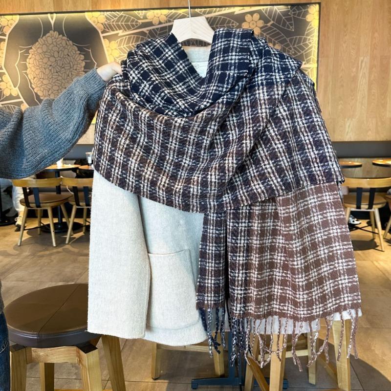 Retro Two-color Plaid Scarf Men's Winter Long Thickened Warm Gift Couple Scarf Versatile