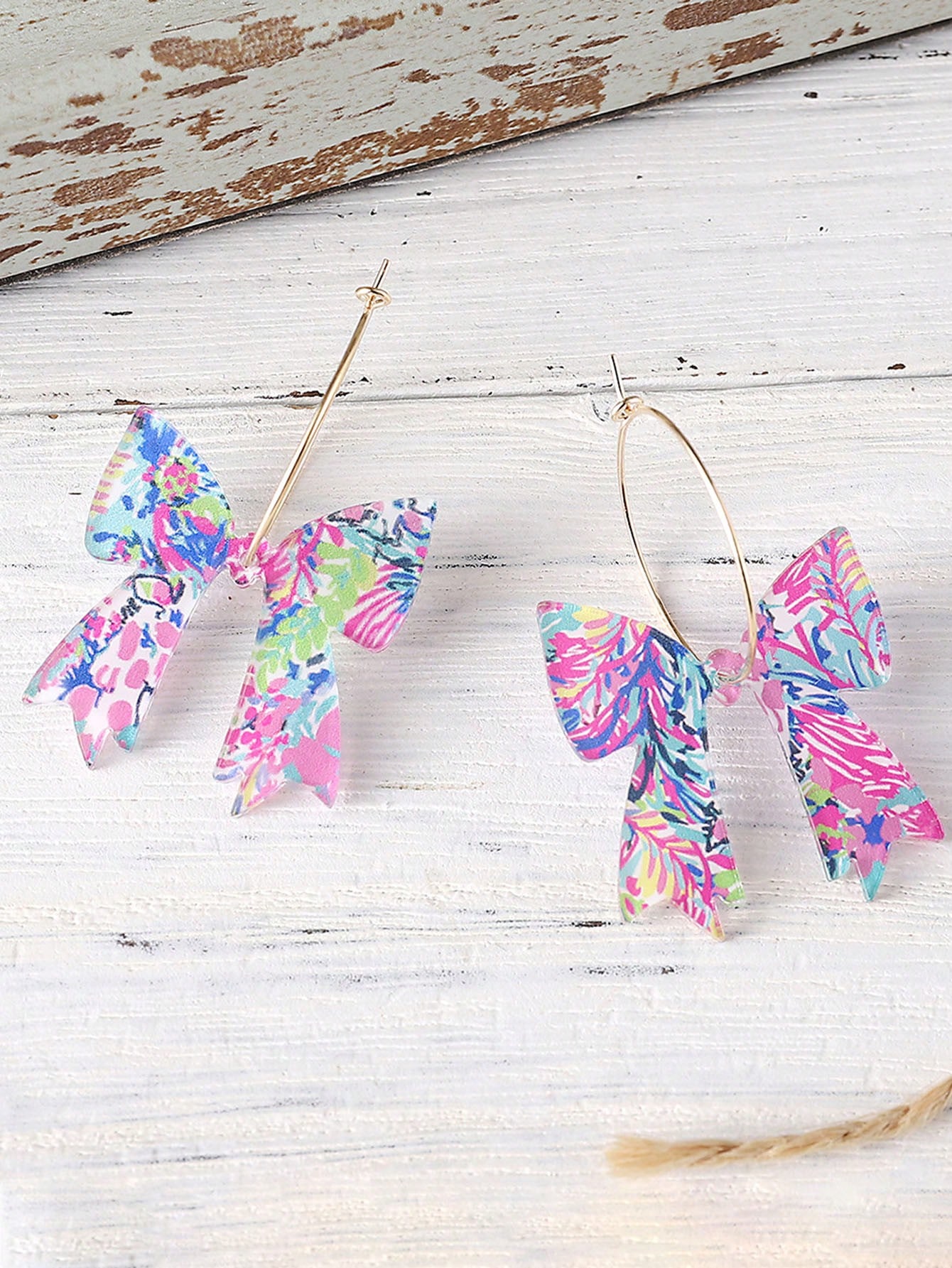 

1 Pair Retro Graffiti Butterfly Hoop Earrings, Cute Colorful Print Earrings For Women