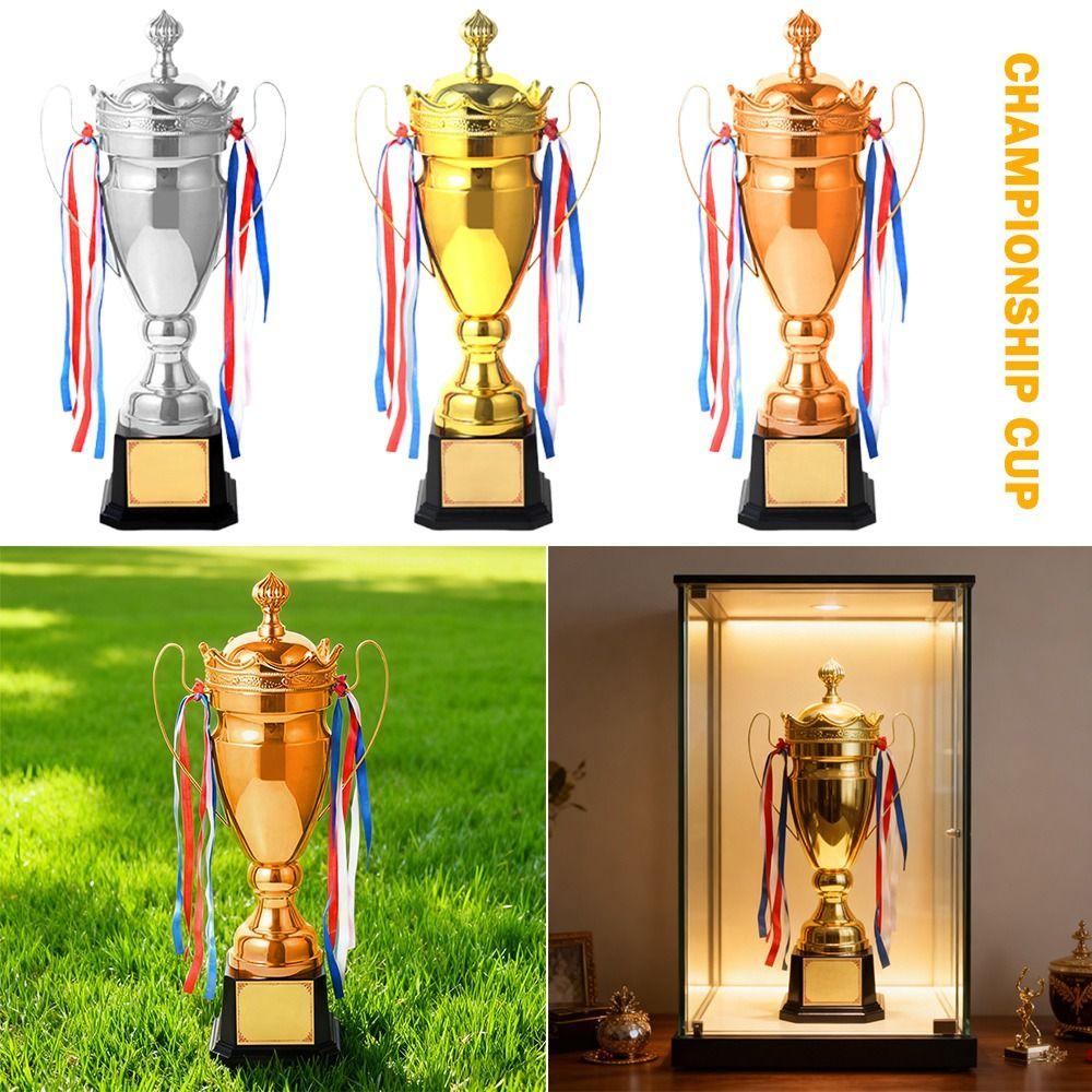 Goldfarbener Gewinnerpreis Kleine Größe Wettbewerbspokal Wettbewerbspreis Meisterschaftspokal Sportspiele