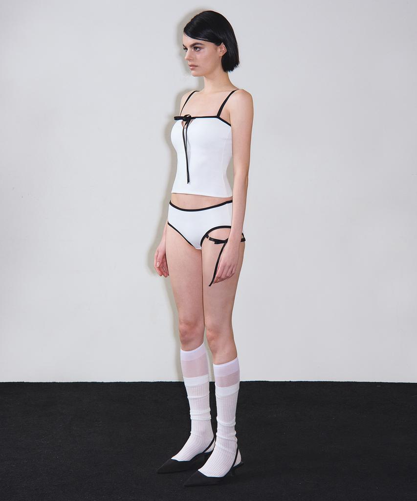 VINAJ One-Sided Ribbon Line Low Bikini Panties (White)