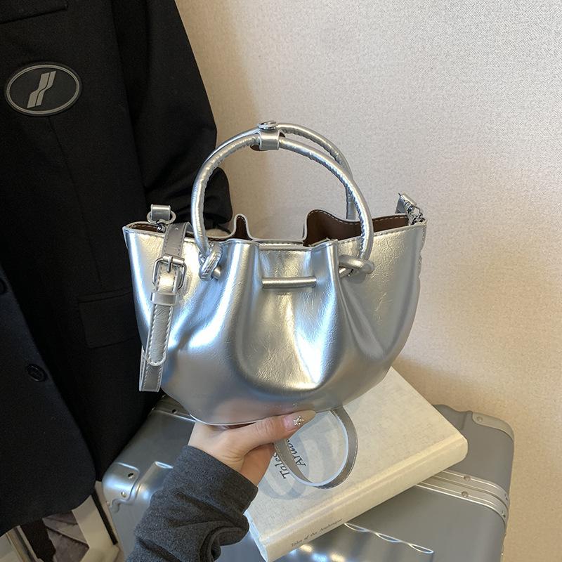 Korean Niche Design Simple and Versatile Pleated Handbag Women's 2025 Spring and Summer New Fashion Messenger Bucket Bag