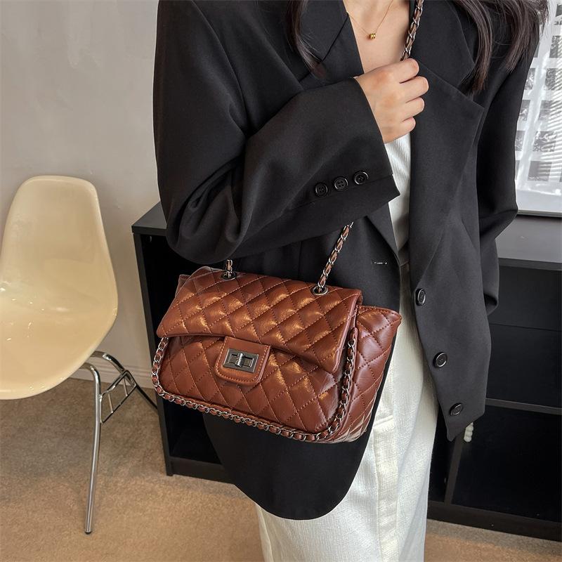 

Сумка-мессенджер Rhombus Chain, женская, большая, вместительная, осенняя, высокого класса, в иностранном стиле темно-коричневого