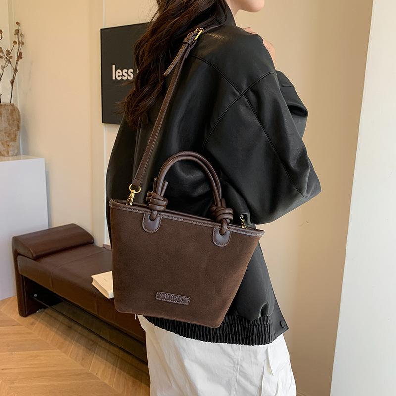 Popular Small Bags Women's Autumn and Winter Versatile Shoulder Messenger Bag Portable Bucket Bag