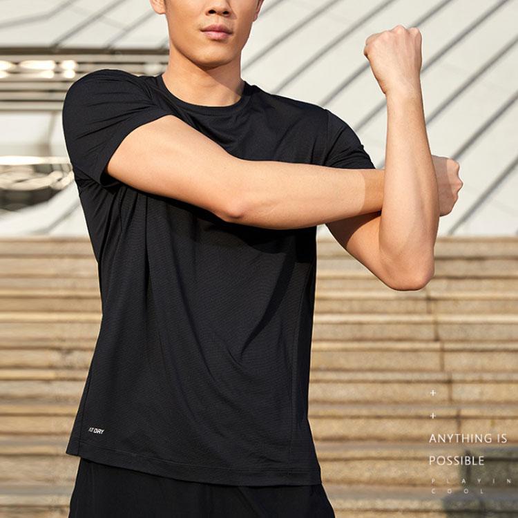 Li Ning Trainingsserie Schnelltrocknendes Rundhals-Sport-Kurzarm-T-Shirt Herren Tops Schwarz ATSQ059-1