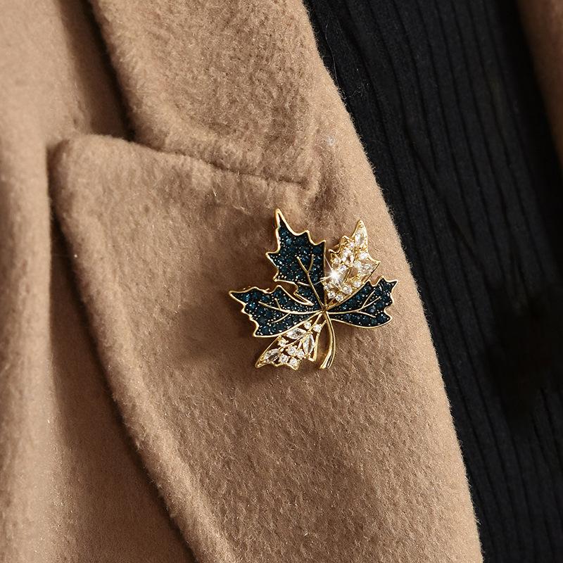 Křišťálová brož s javorovým listem, luxusní temperamentní oblek, doplňky pro kabát, guochao cheongsam, živůtek, retro pin, novoroční dárek
