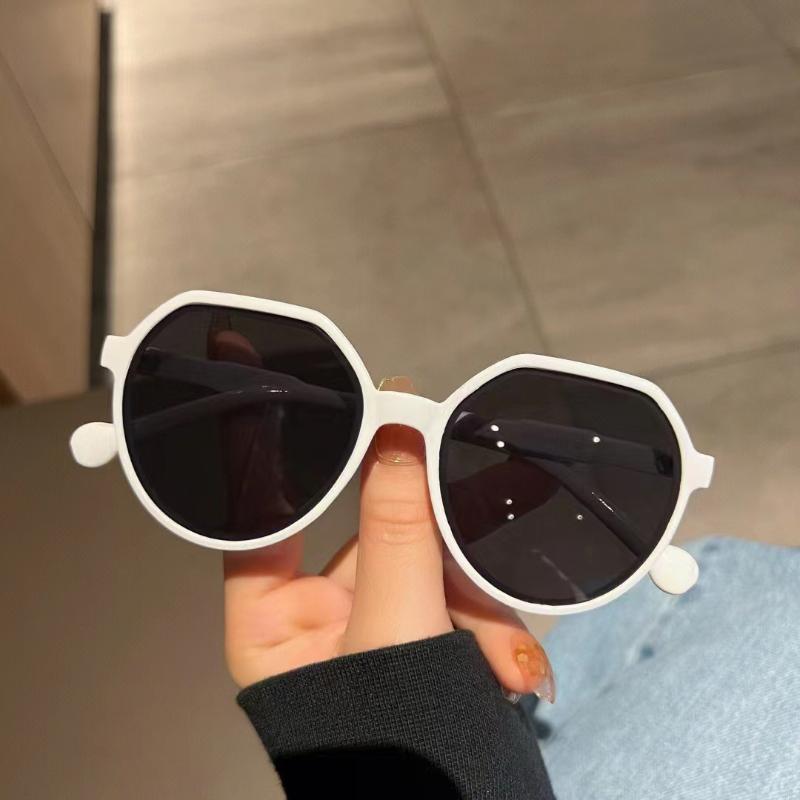 Sunglasses for Women Geometry Shape Frame Fashion Glasses Vintage Big Sunshades Shades