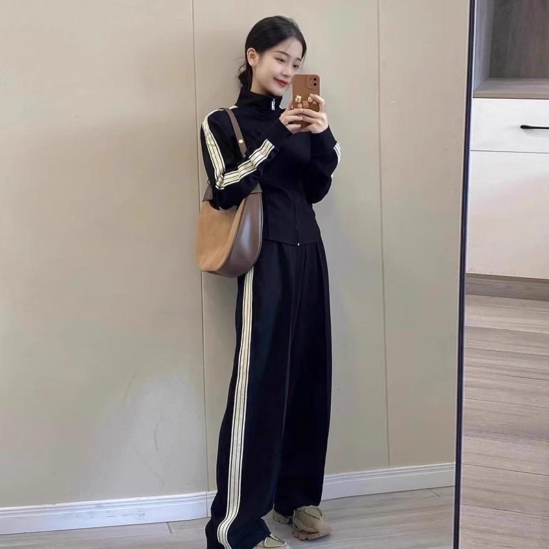 

Women s Casual Sportswear Set - Spring & Autumn 2026: Fashionable Hoodie & Wide-Leg Pants Two-Piece Outfit M