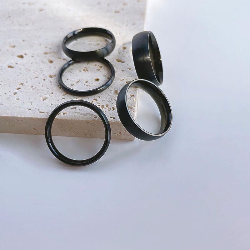 Brushed Titanium Steel Women's Ring with 18K Gold Accents - Modern Cold Style for Couples