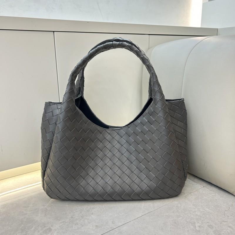 Genuine Leather Woven Shoulder Bag Women Large Capacity Minimalist Tote Bucket With Magnetic