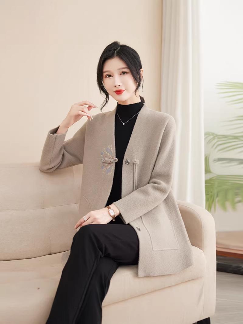 

Mom s 2026 Stylish Wool Mid-Length Coat for Middle-Aged Women - Autumn & Spring Fashion 4XL (160-170 pounds)