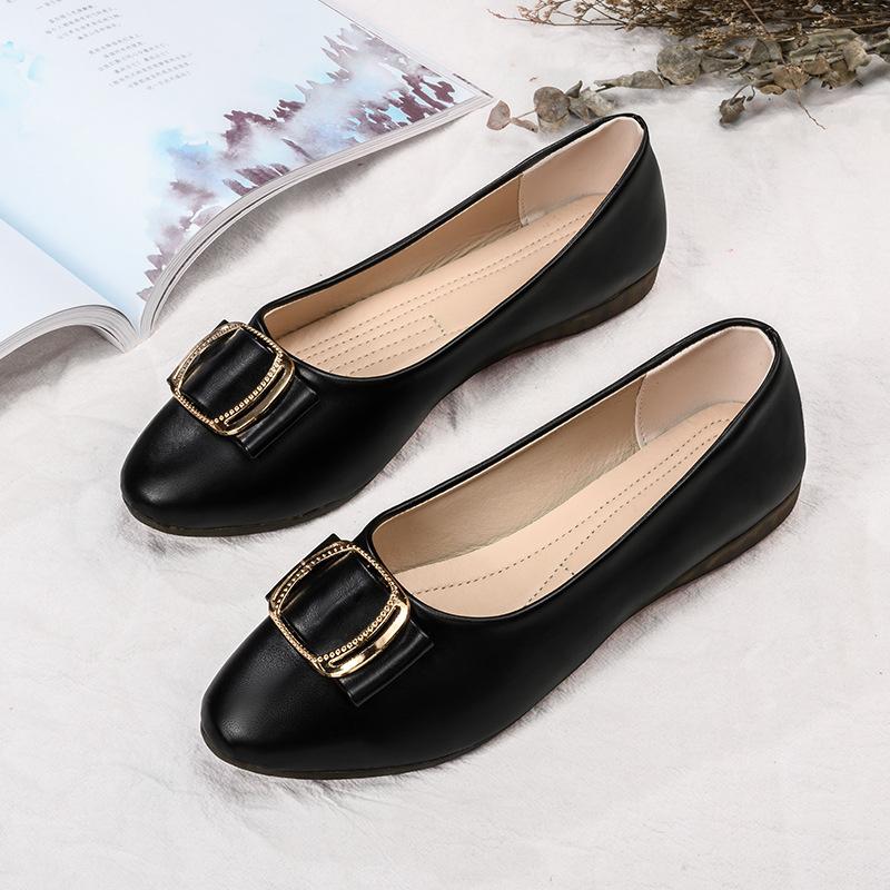 

Single shoes women s new spring and autumn new women s shoes shallow mouth versatile round head soft leather soft sole mother shoes Doudou shoes 35