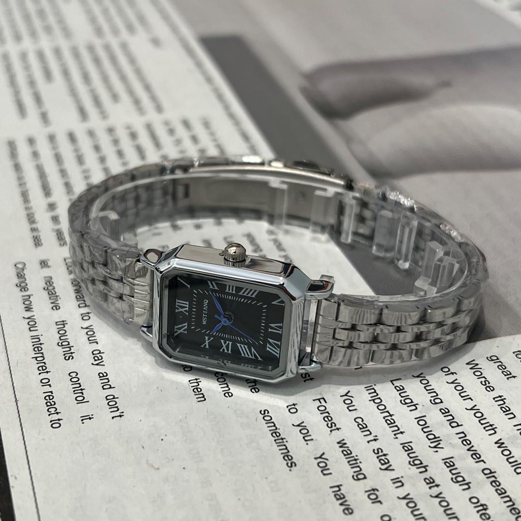 Relógio Feminino Leve Luxo Nicho Feminino Alto Valor Simples Estudante Quartzo Senso Avançado Presente de Aniversário