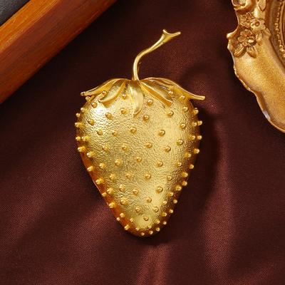 Vintage Damen Herren Mode Erdbeere Goldene Perle Brosche Anstecknadeln Unisex Barock Palaststil Matt Pflanze Anstecknadel Korsagen
