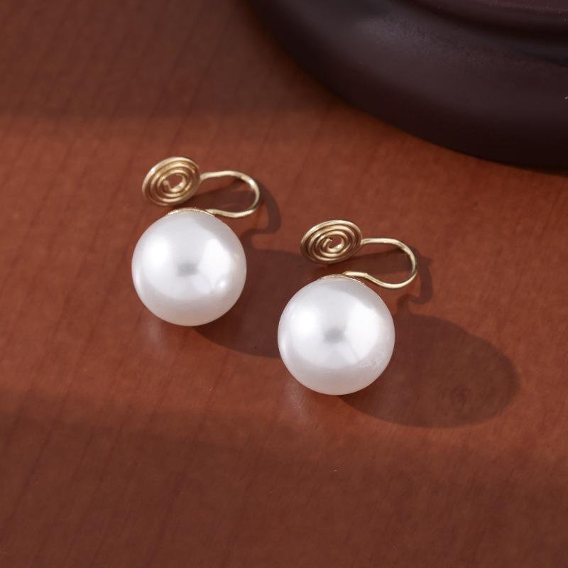 Vintage French Pearl No-Pierce Earrings: Elegant Luxury Clip-ons for Women