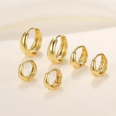 6-teiliges Geometrisches Kupfer Ohrklemmen-Set: Goldene Retro-Ohrringe für einen einzigartigen Look