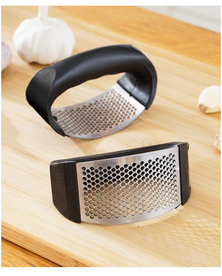 Frantoio per aglio in acciaio inossidabile Tritacarne manuale per tritare l'aglio Utensile per frutta e verdura Accessori per la cucina Gadget