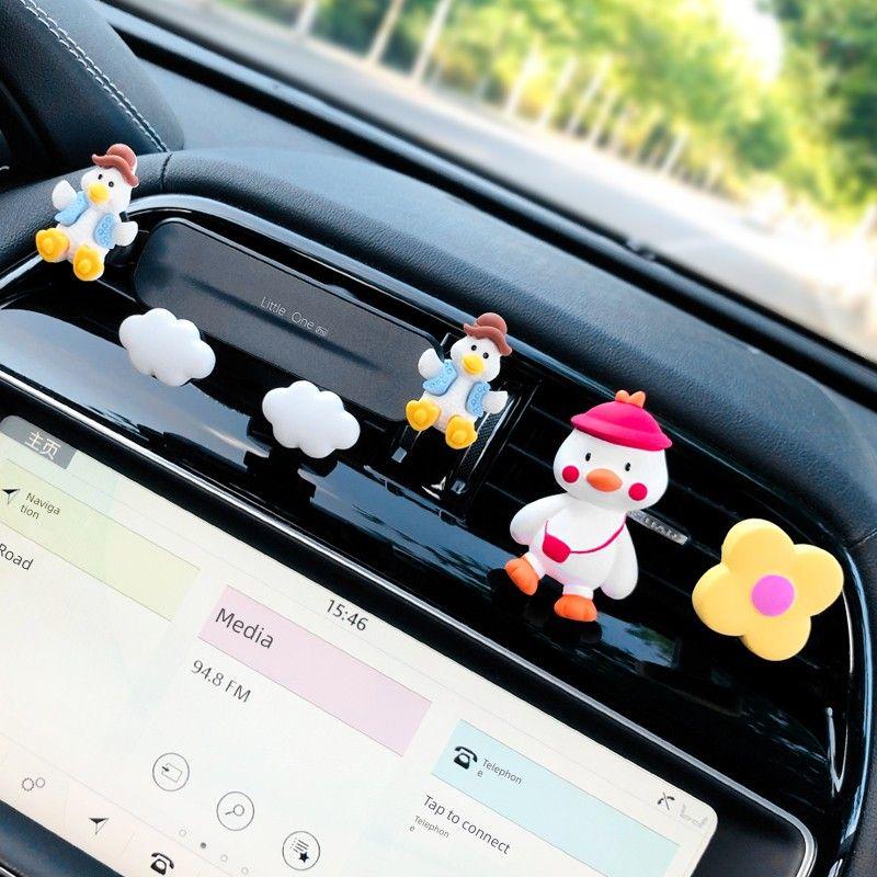 Car Phone Holder 2022 New Model Cute Cartoon Car Air Vent Decoration Navigation Support for Girls