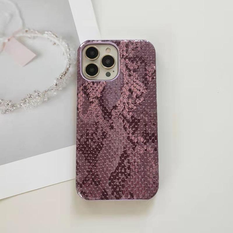 Suitable for Apple 15promax Phone Case with Snake Skin Pattern, IPhone14 Anti-drop 13 Creative 12 Half Bag 11xr