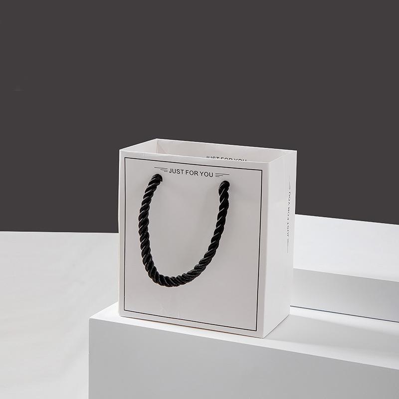 Simple Jewelry Box Earnail Ring Bracelet Necklace Black White Paper Jewelry Display Wedding Valentines Day Gift Packaging Box