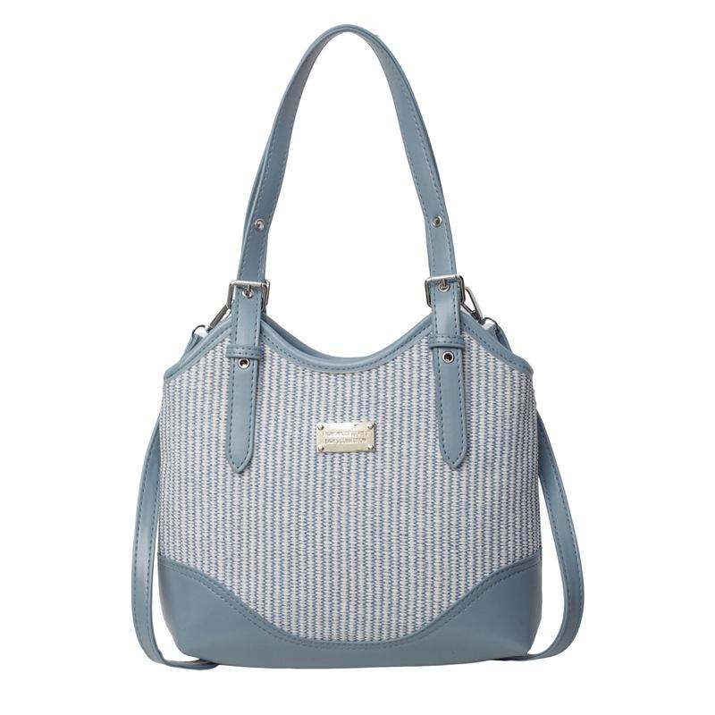 

This year s popular underarm bag women s 2025 new fashion niche design messenger bag casual shoulder tote bag синий