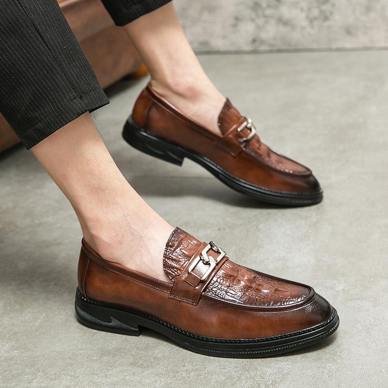 Large Size Men's Foot Cover Pointed Leather Shoes Dress Business Casual Shoes Crocodile Pattern Loafers Fashion Men's Shoes