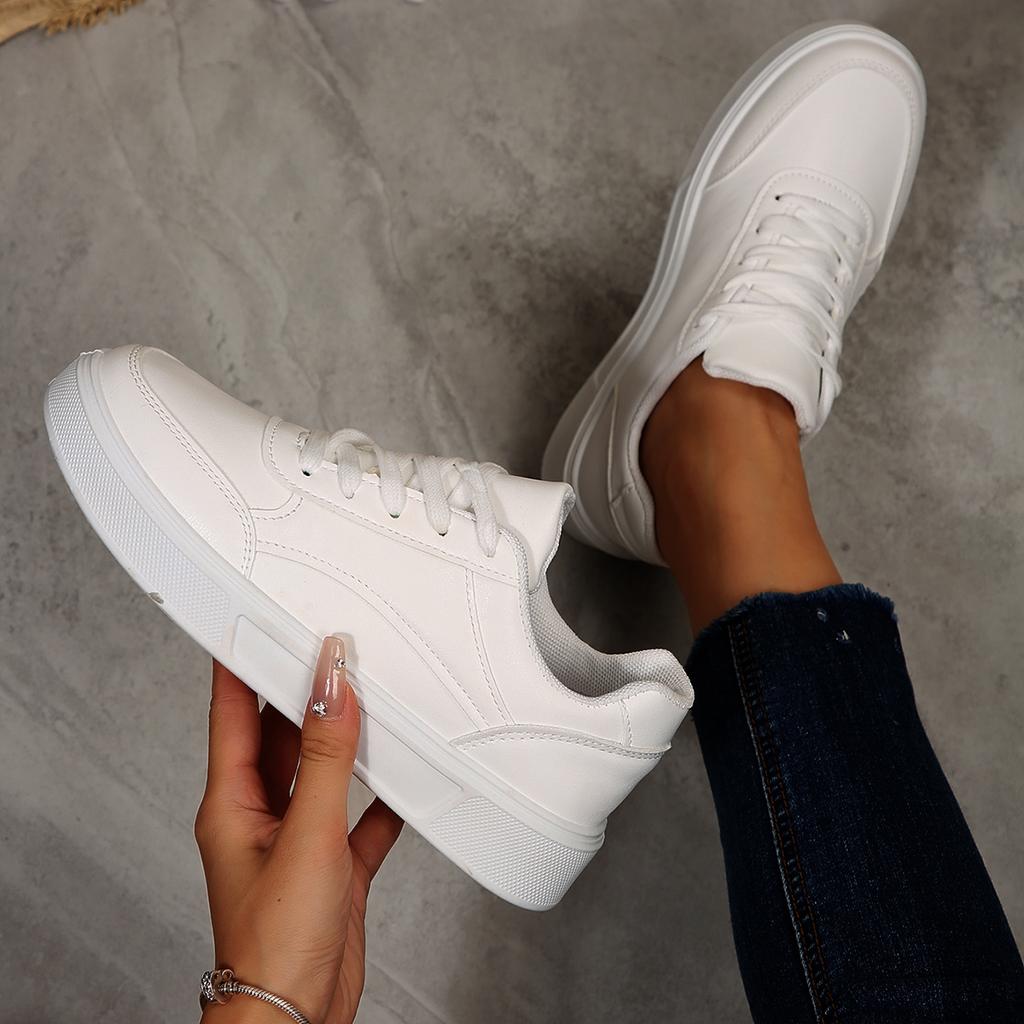 Fashion Women Casual Shoes 2025 New Luxury Casual Flat Shoes Female Lace Up Leather Walking Sneakers Thick Sole Outdoor Fashion Shoes