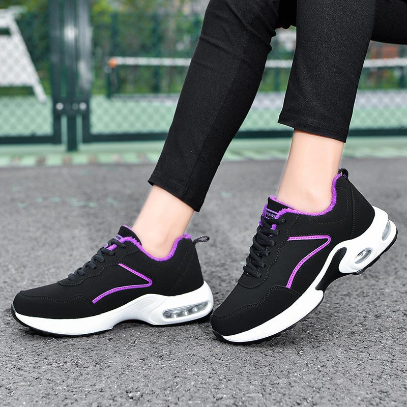 Autumn and Winter Women's Shoes Black Velvet Sports Shoes Casual Running Soft Sole Light Travel Shoes Single Shoes