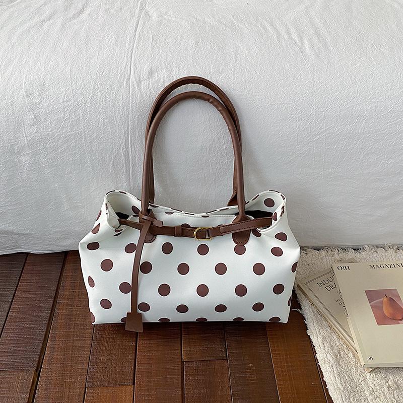 

Korean Polka Dot Tote Bag With Belt Buckle Detail Women Large Capacity Casual Shoulder Bag Stylish Daily Commute Work Handbag коричневий