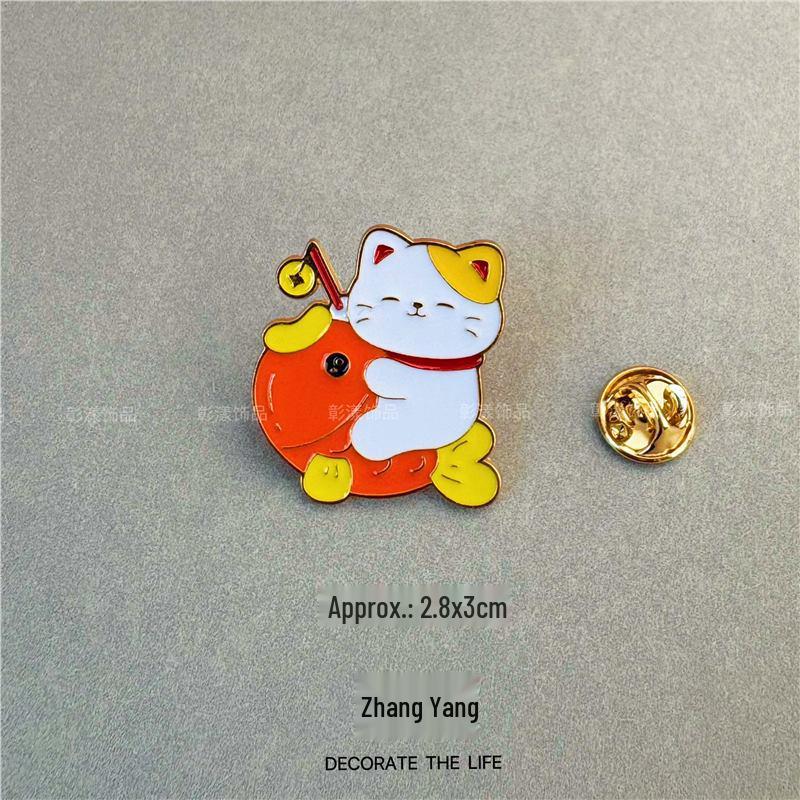 Charming Cartoon Lucky Cat Metal Brooch Pin - Versatile Accessory for Clothing and Bags