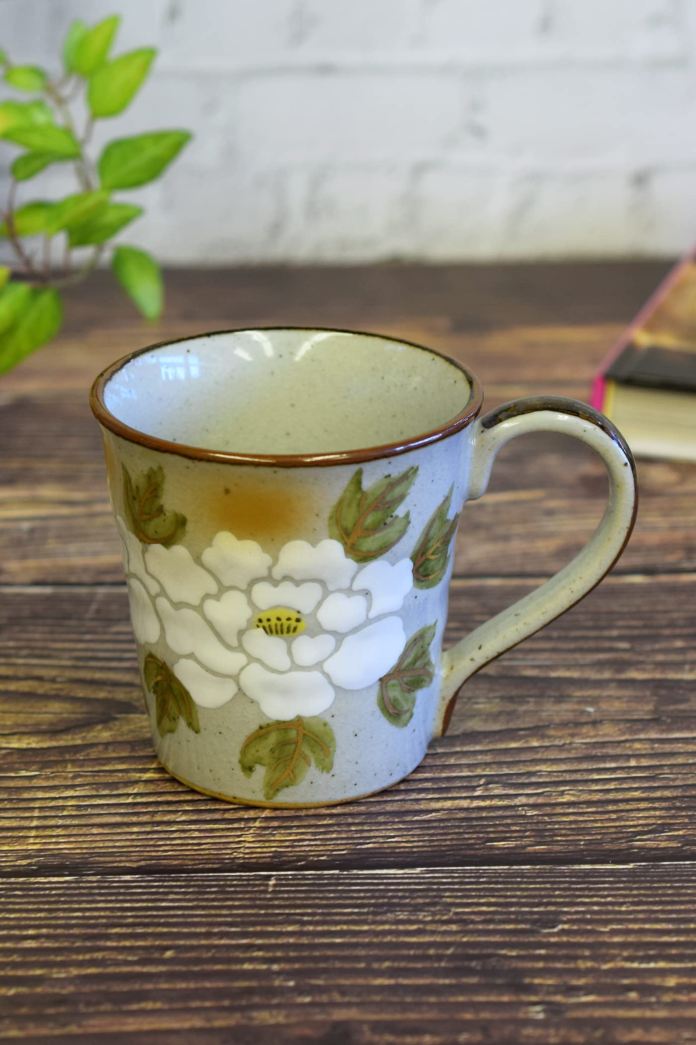 

Waza no Kura: Stylish Kutani Ware Mug with White Peony Design, High-Quality Ceramic, Made in Japan