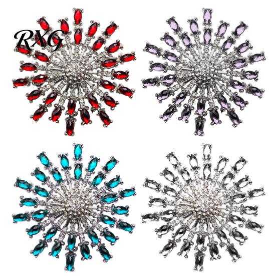 Three-dimensional Brooch Rhinestone Radial Flower Pin, Decorative Zinc Alloy Lapel Sweater Women Metal Cardigan Coat Suits Clothing Accessories,