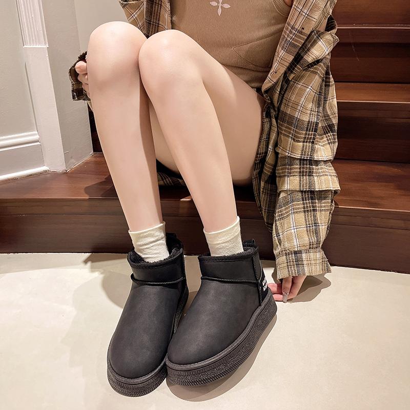 2024 New Women's Snow Boots Comfortable Warm Plush Ankle Boots Women Thickened Fluff Winter Ladies Shoes Flat Platform Shoes Boots Woman