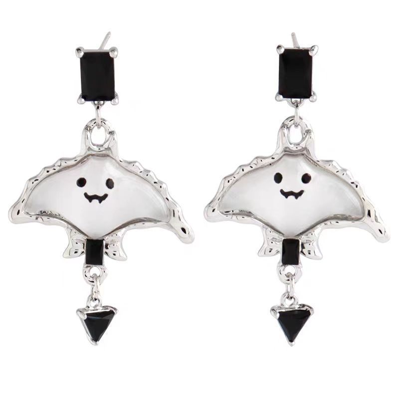 Sweet Devil Fish Necklace With Alloy Pendant For Women And Men Gift