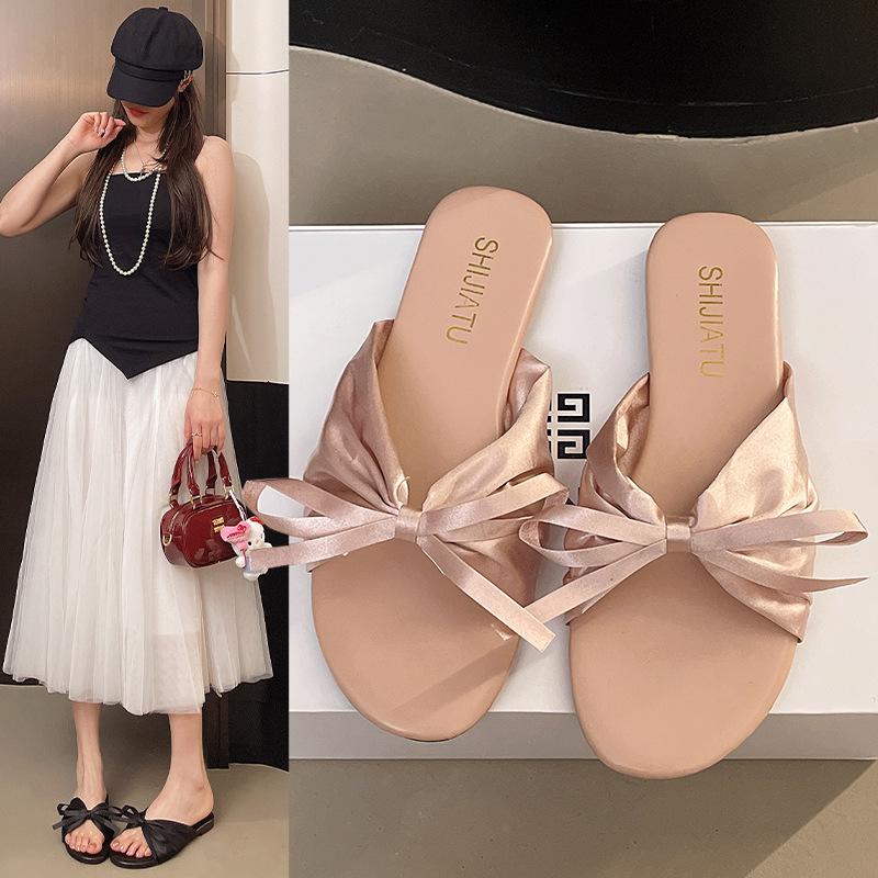 Korean version of fairy style elegant cool slippers 2025 new wear soft-soled bow shoes flat beach open toe cool