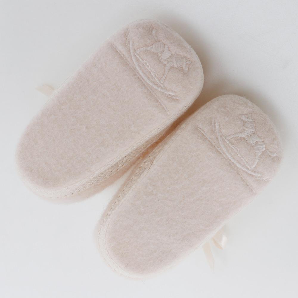 Hermes Buty dziecięce Inne buty różowa wełna Dzieci Używane