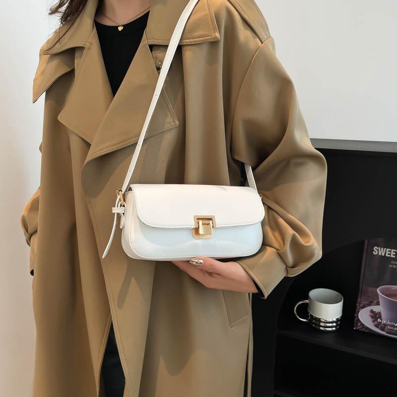 Popular Underarm Small Bag Women's Autumn and Winter Versatile New Fashion Shoulder Messenger Bag Retro Women's Small Square Bag