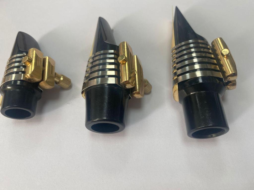 Saxophone Mouthpiece Clamp: Bakelite and Metal Options for Alto and Tenor