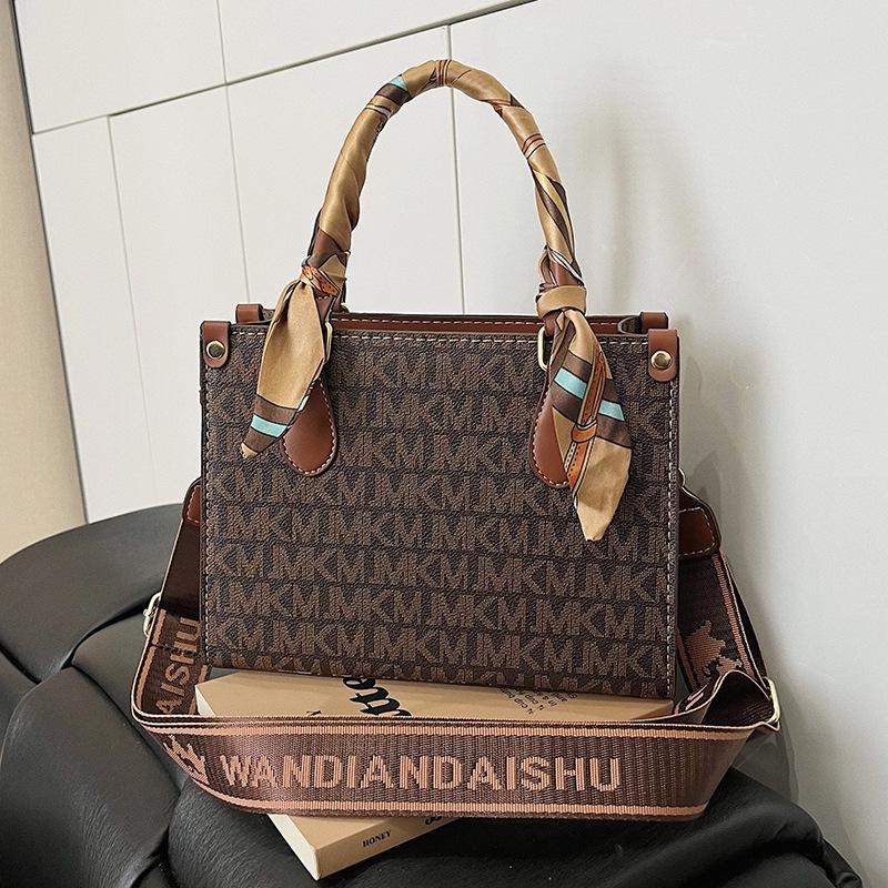 2025 Women's Retro Letter Print Large Capacity Tote Handbag