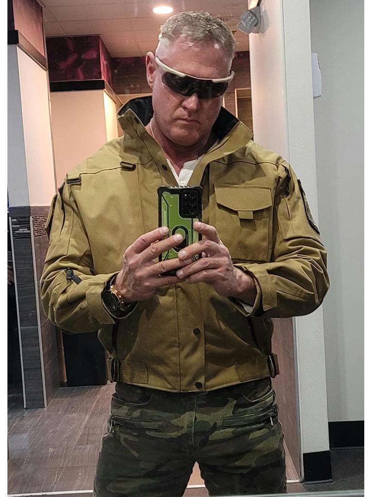 Mark IV Men's Tactical Motorcycle & Mountaineering Jacket: Windproof, Stab-Resistant, Scratch-Resistant, and Wear-Resistant.