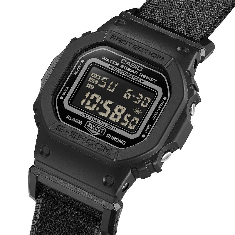 Casio G-SHOCK Men's Resin 200M Water Resistant Shock Resistant Alarm Quartz Watch DW-5600MNC-1