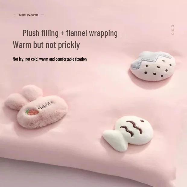 

Plush Quilt Fixer: Safe, Invisible, Anti-Slip Cotton Quilt Buckle for Bed Sheets
