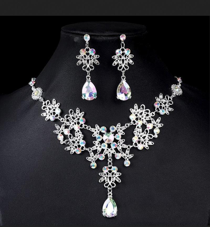 Women's Hanging Necklace Earrings Set Exquisite Charm Bridal Necklace Earrings for Bridesmaid Wedding Masquerade