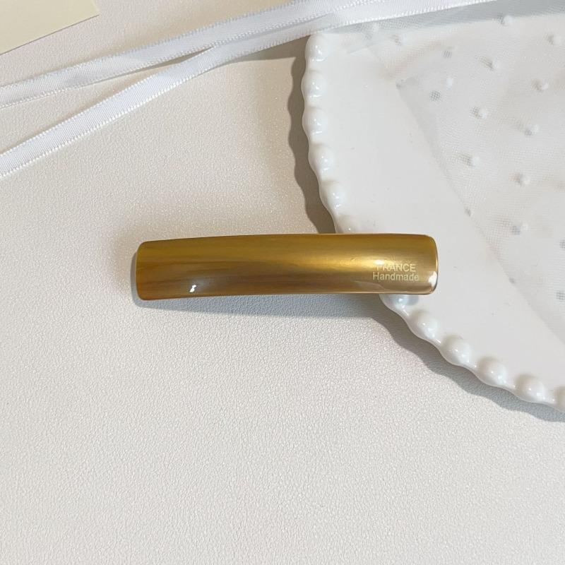 Acetic Acid Large-sized Hairpin with A Single-slot Design, Top-mounted, Featuring An Elegant Spring Clip Hairpin.