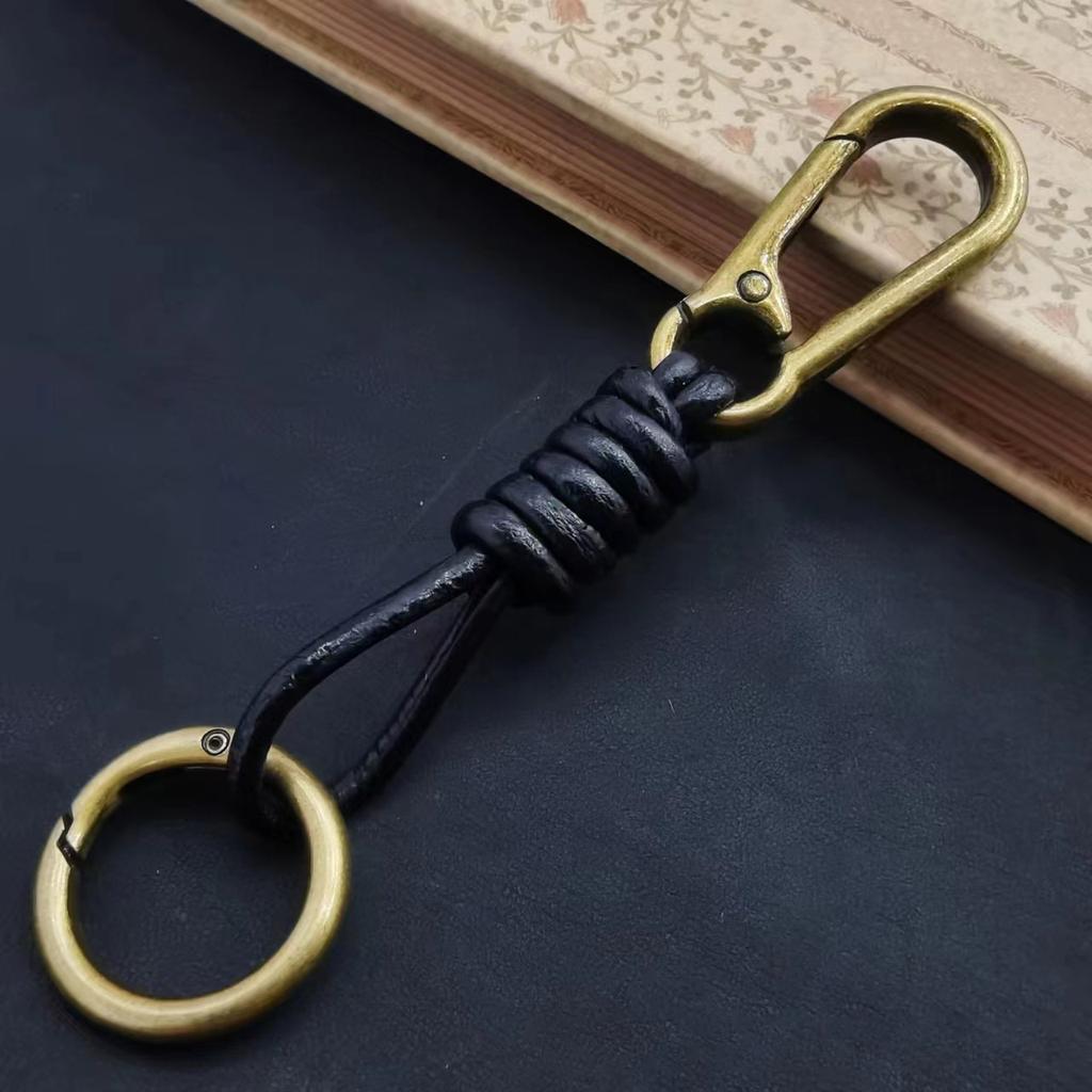 Leather Lanyard Hook Retro Cowhide Punk Keychain for Men Vintage Leather Rope Key Chain for Car Key Ring Pendant Gift
