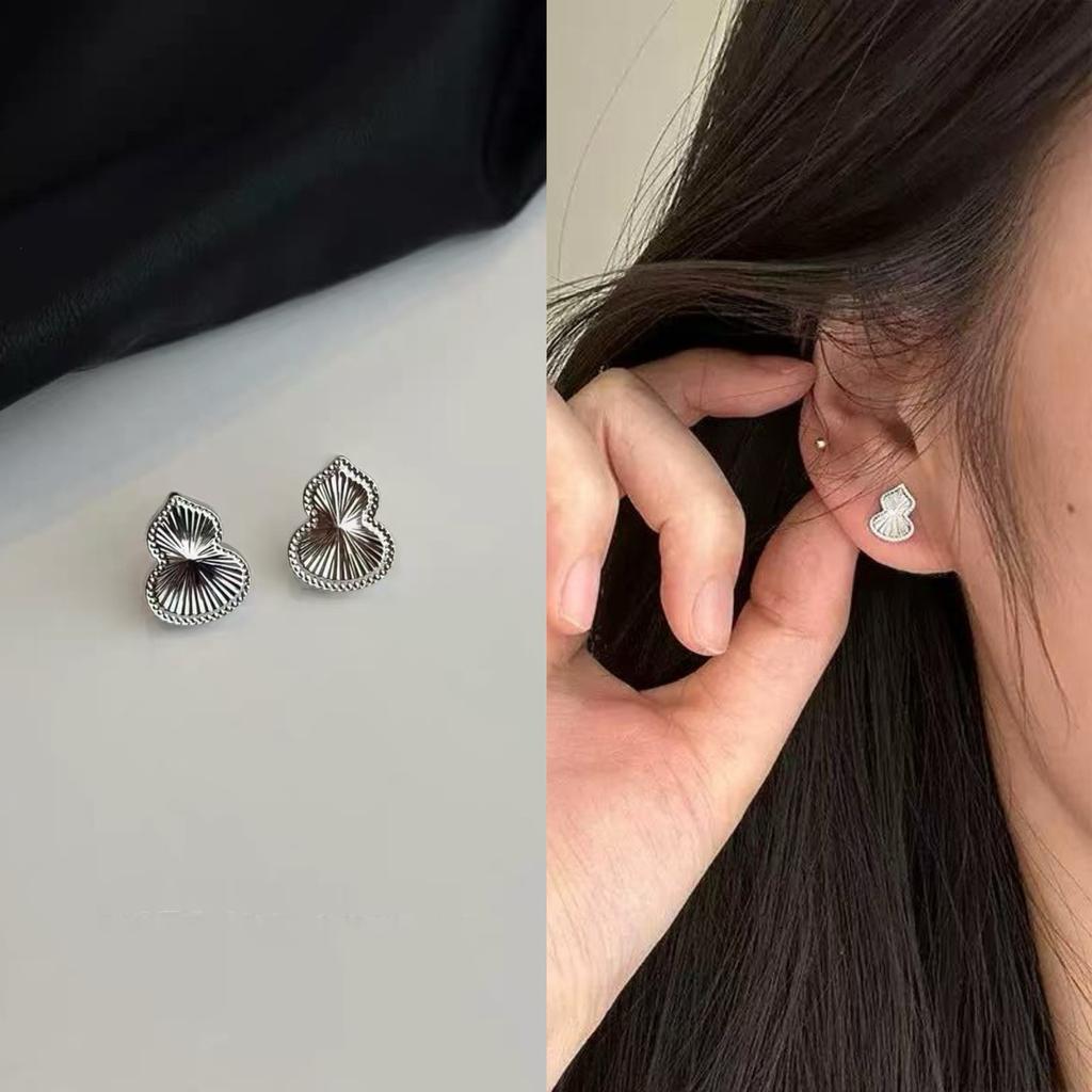 S925 Silver Stud Earrings Women's Ear Hole Earrings Niche Design Earbone Studs High-end Earrings