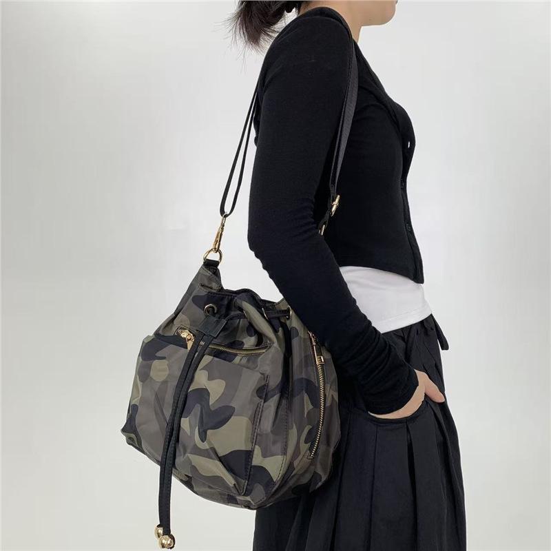 Women'S Splicing Multi-Pocket Shoulder Bag Drawstring Niche Design Trendy Shoulder Messenger Bag